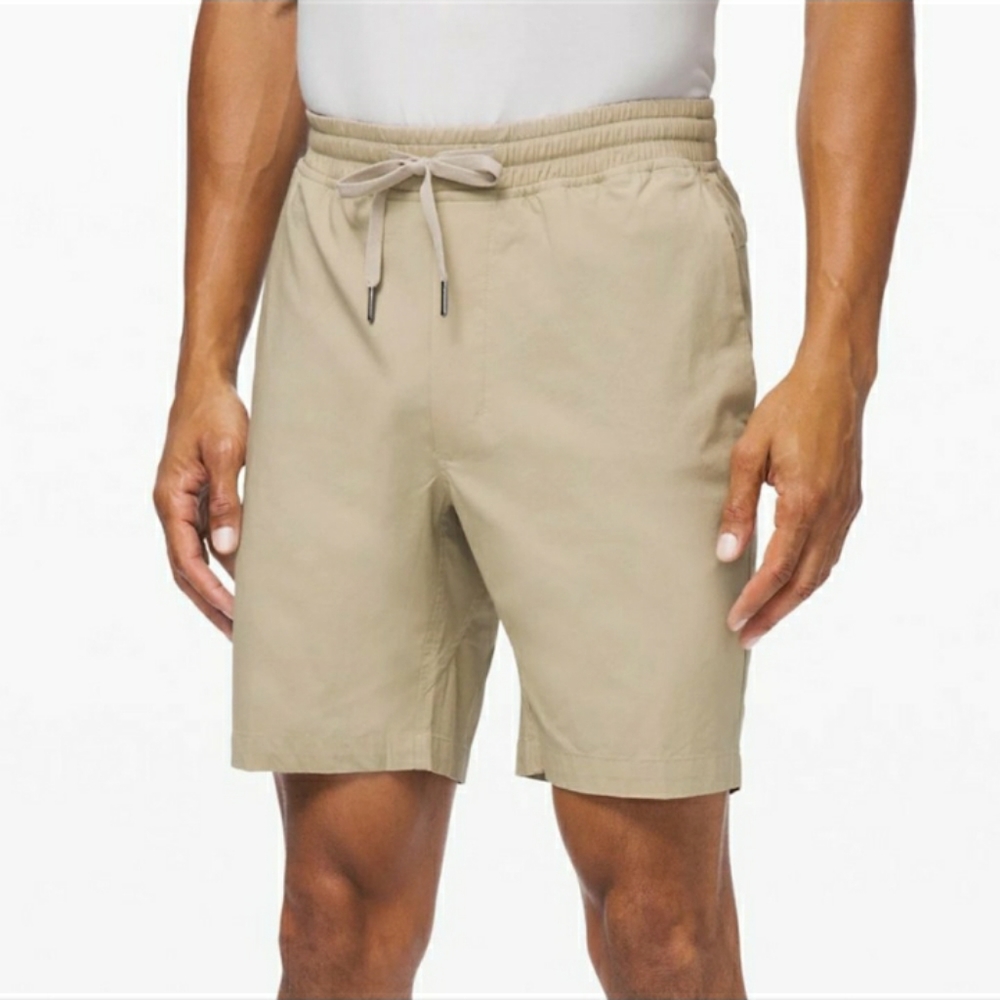 Lululemon khaki bowline 8" shorts